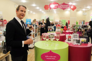 Holiday Gifting with HomeGoods & Carson Kressley