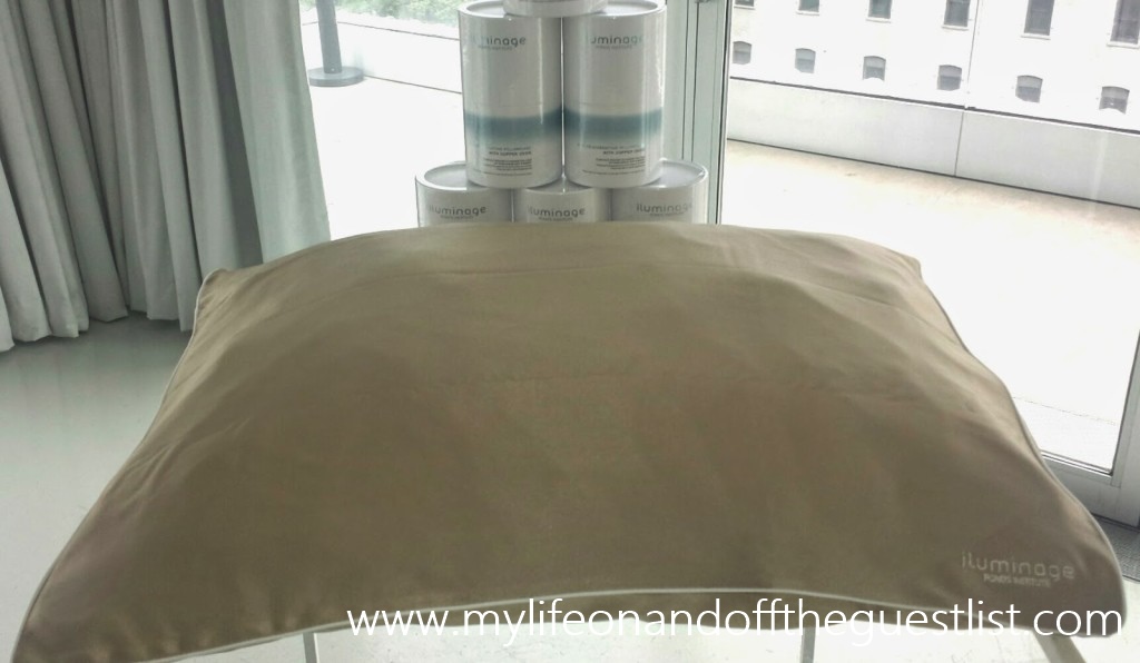 Iluminage Skin Rejuvenating Pillowcase