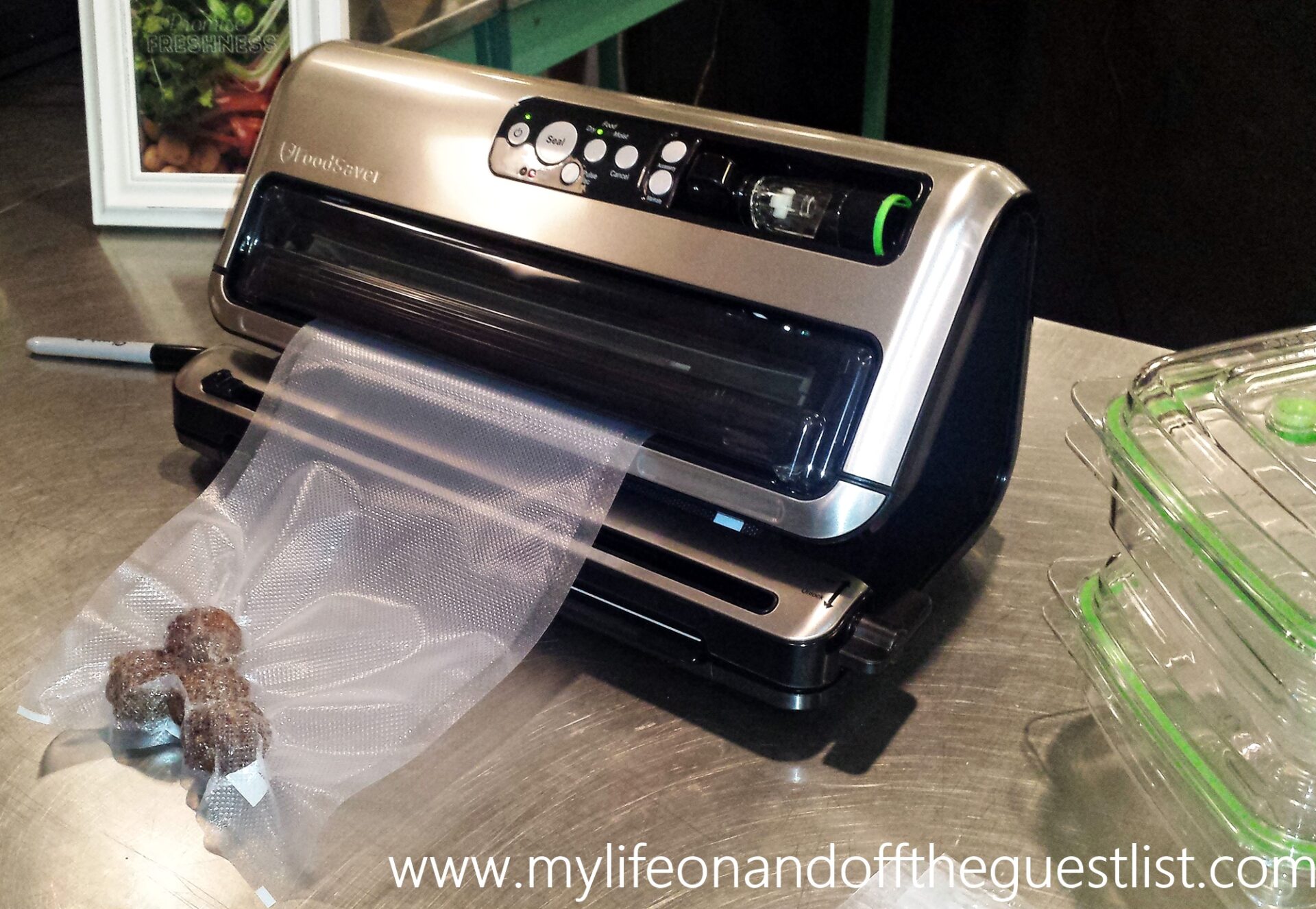 Stop Food Waste FoodSaver FM5000 Series Food Preservation System