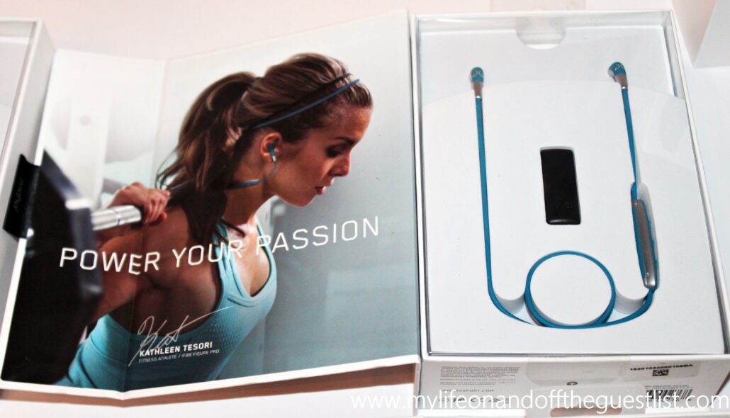 Freedom_Wireless_Bluetooth_Headphones_Blue_www.mylieonandofftheguestlist.com