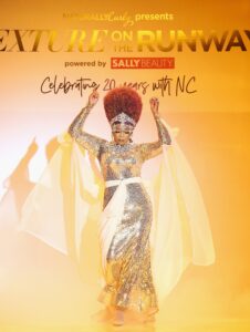 20 Years of NaturallyCurly and a Spectacular Texture on the Runway Show