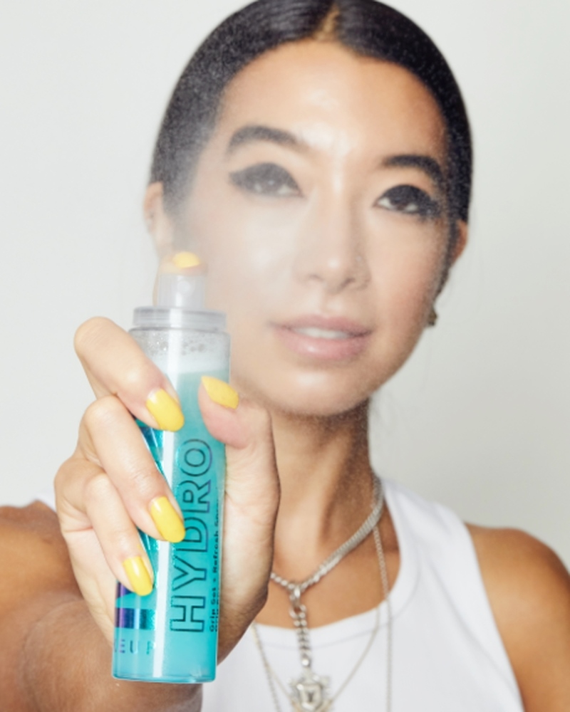 Hydro Grip Dewy Long-Lasting Setting Spray With Hyaluronic Acid +  Niacinamide - MILK MAKEUP