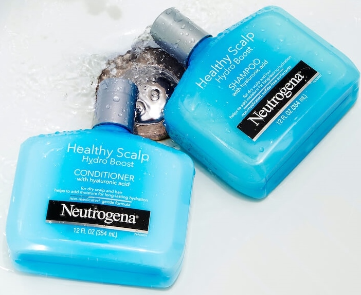 Neutrogena Healthy Scalp Haircare Collection