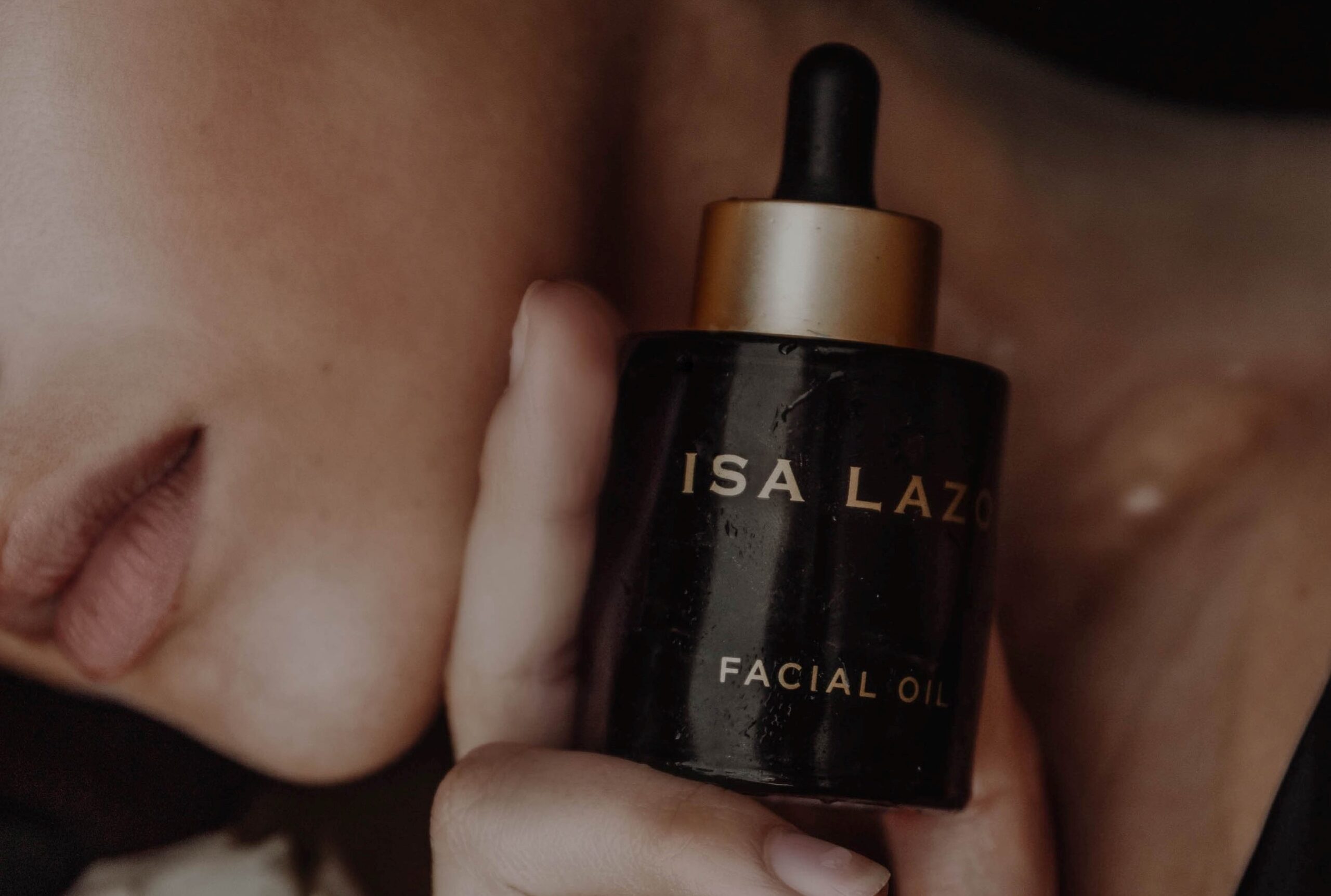 Isa Lazo Facial Oil