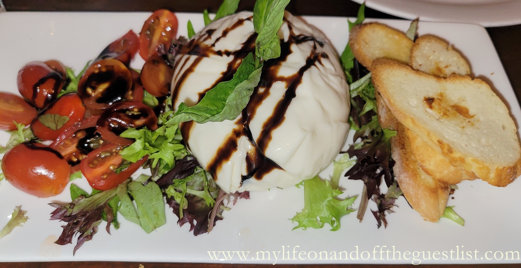 FOOD: CAPRESE CON POMODORINI PACHINO E BURRATA