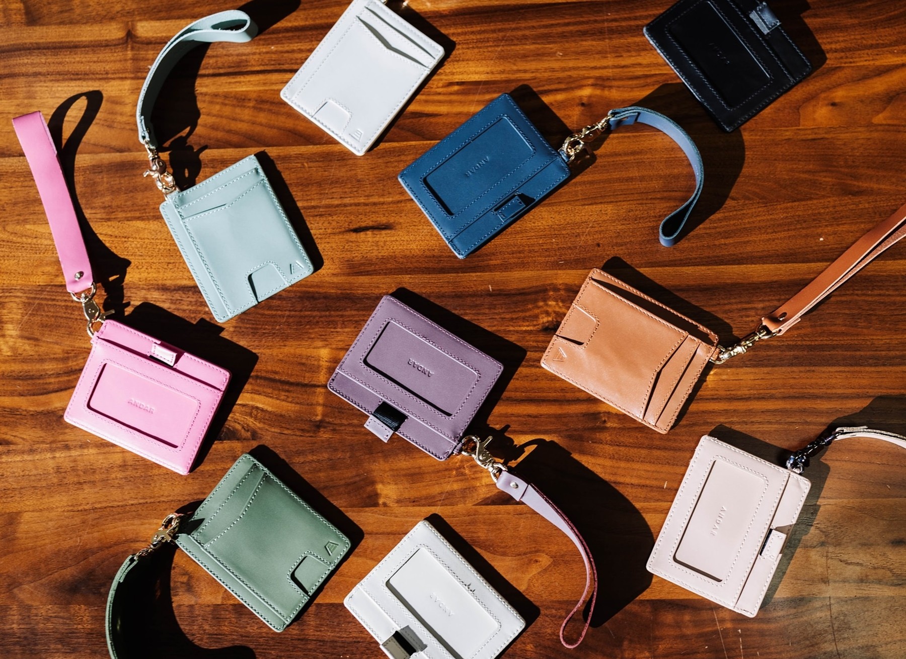 Andar Wallets: Give the Gift of Sustainable Small, Carry Goods