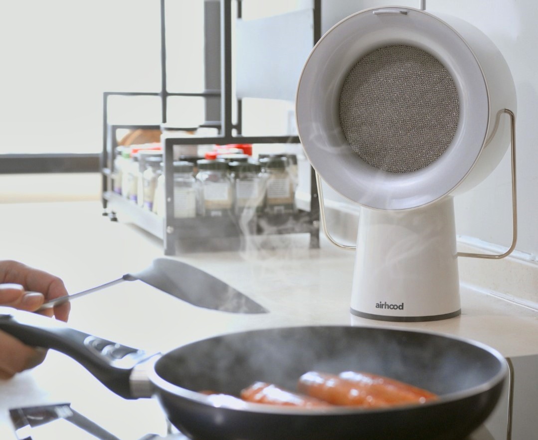 AirHood Wireless portable range hood reduces cooking odors and