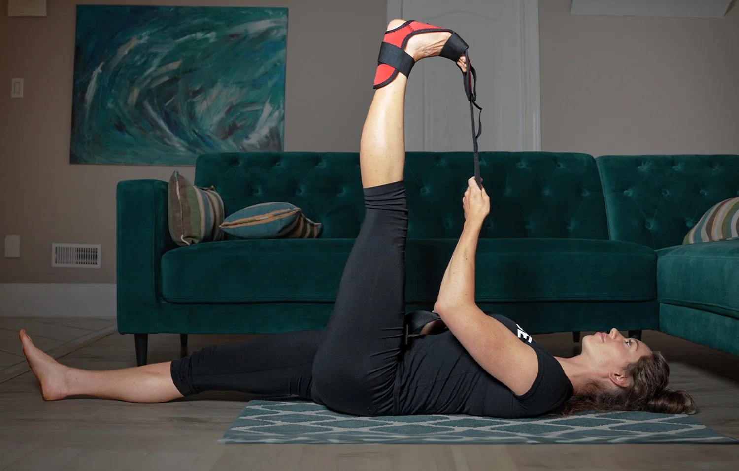 Boost Flexibility and Reduce Pain with Effective IT Band Stretches – DMoose
