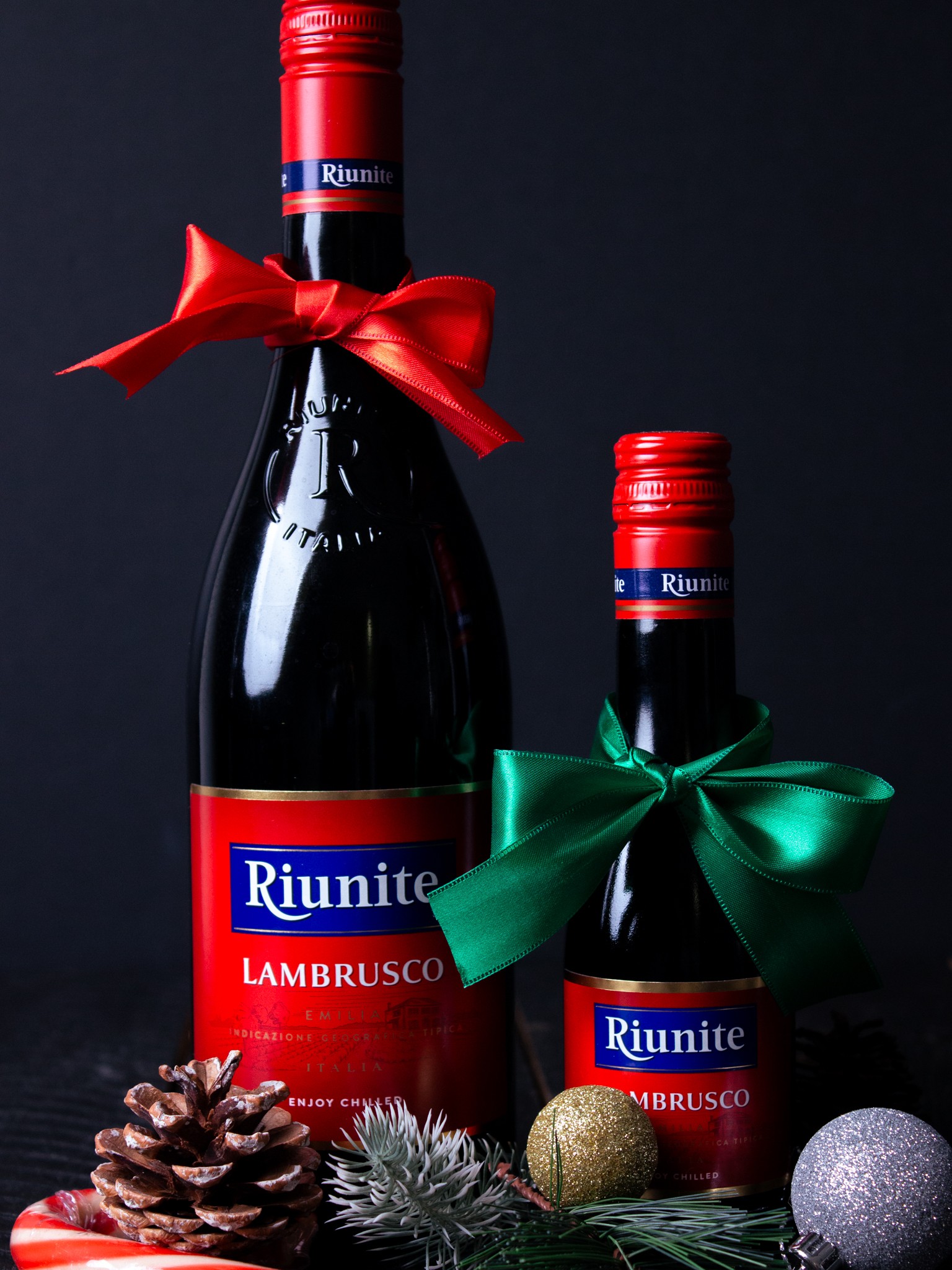 Small Bottles, Big Cheers! Riunite’s Festive Stocking Stuffer