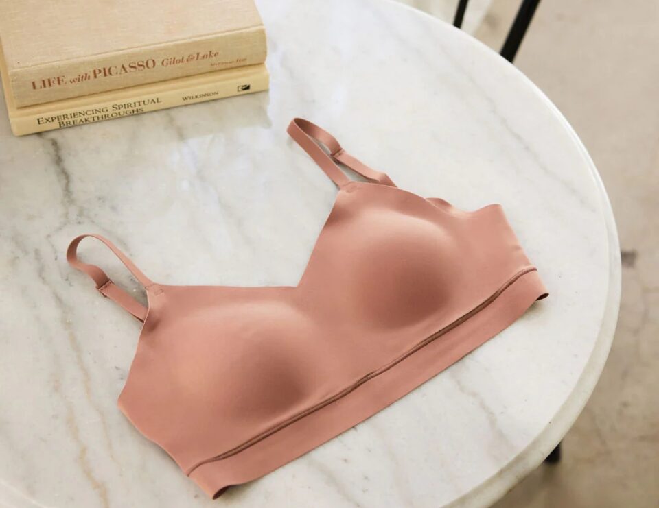 Wrap Yourself in Luxury with Floatley’s Cozy Wireless Bras