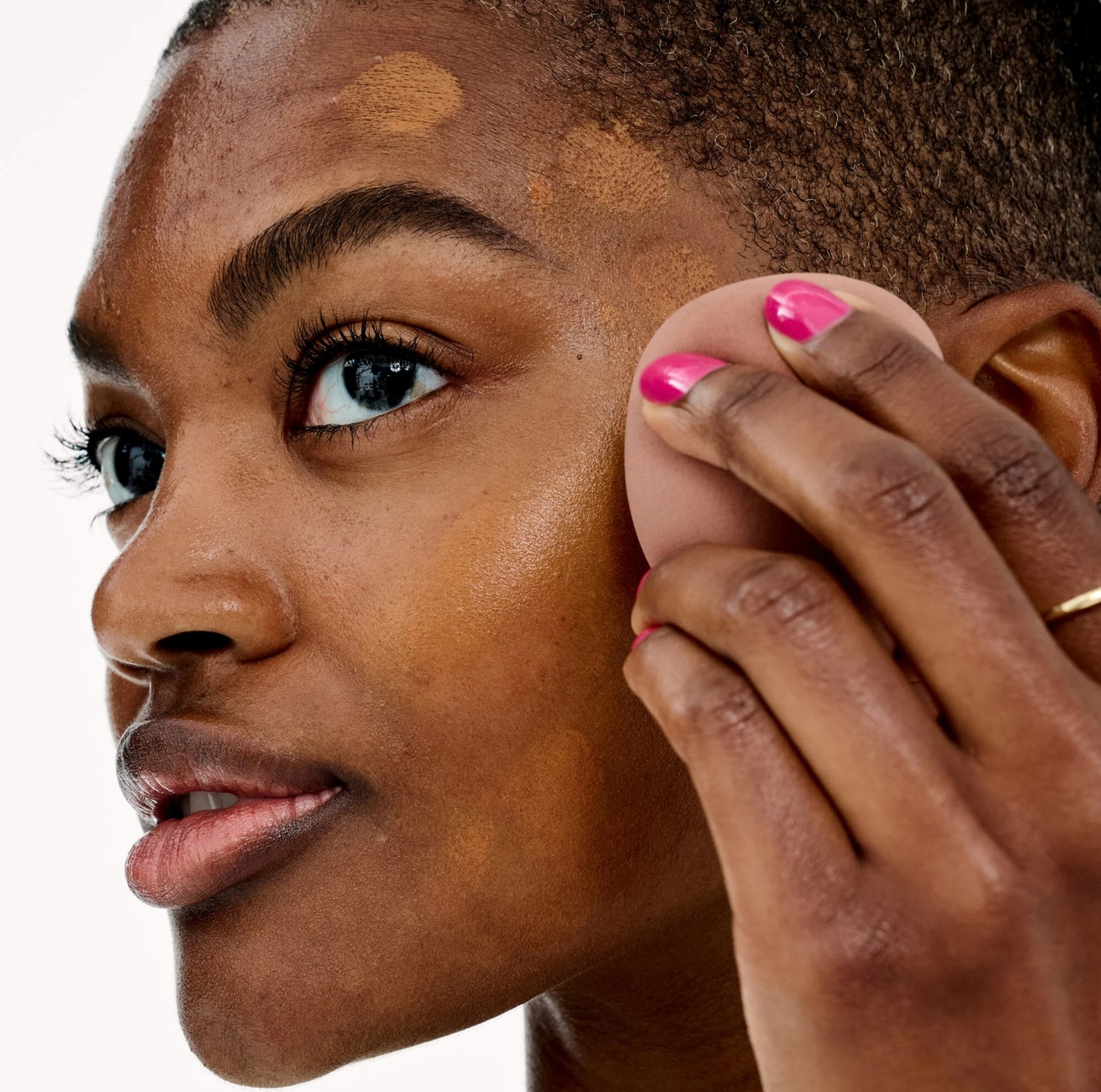 Benefit’s POREfessional Foundation: Smoothing, Blurring, Pore Loving