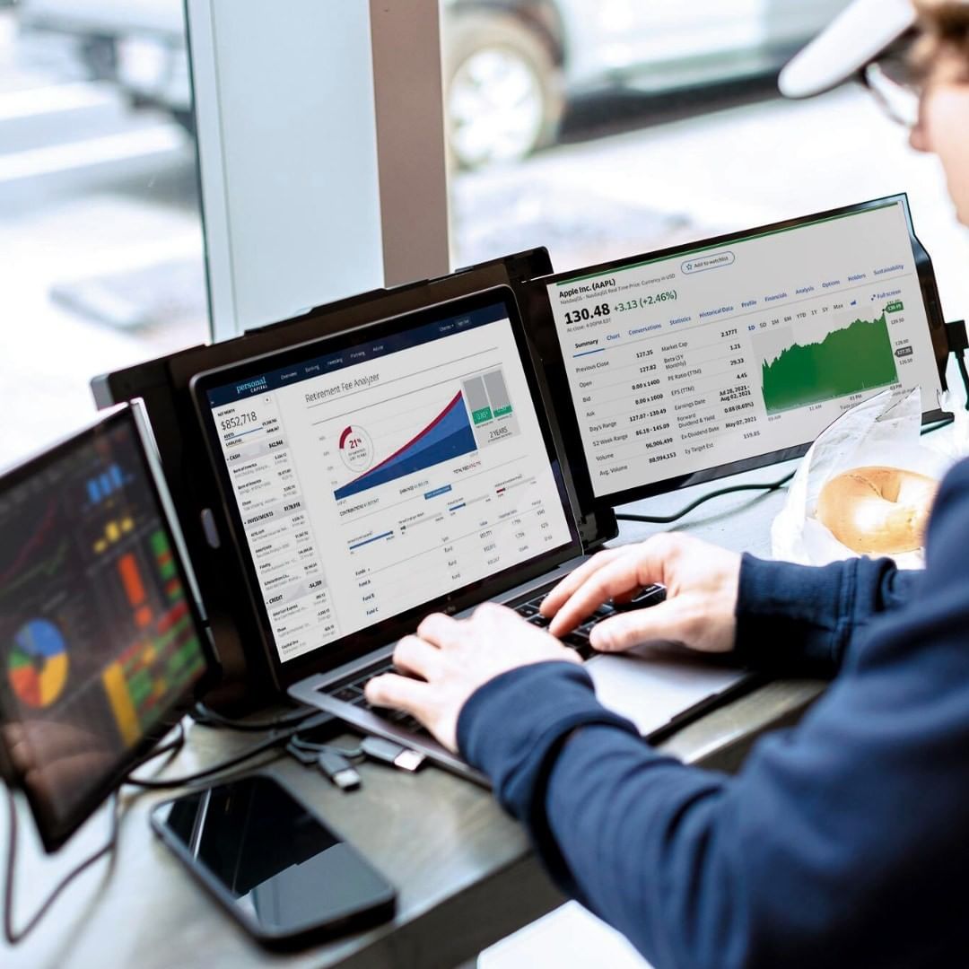 Using Screen Extenders for Focused Collaboration in Team Workflows