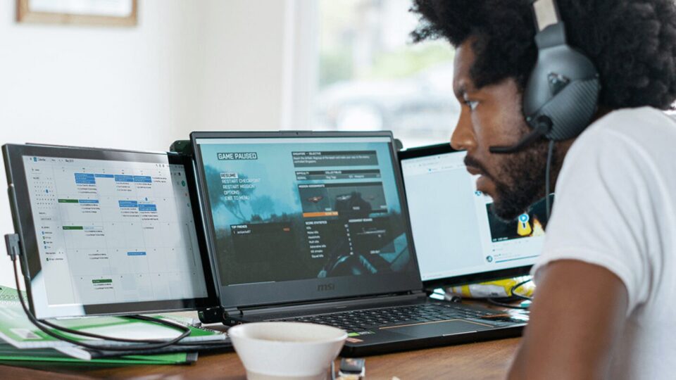 Using Screen Extenders for Focused Collaboration in Team Workflows