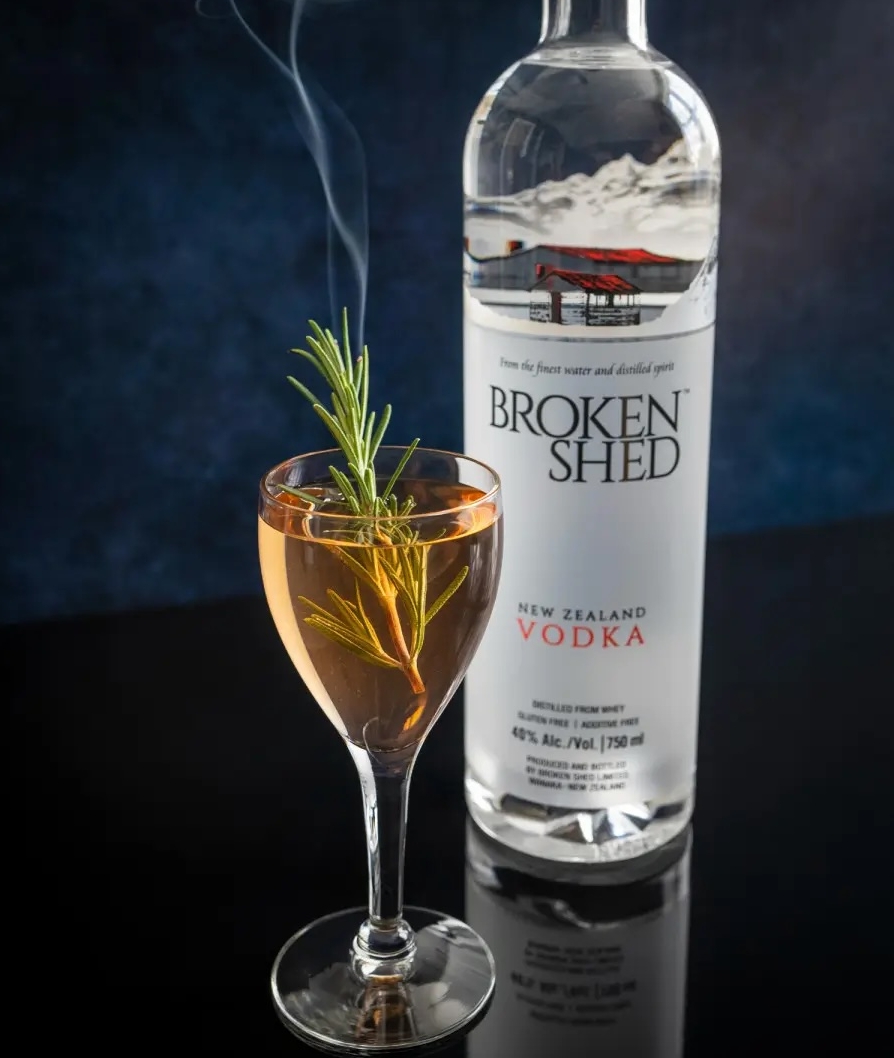 Festive Cocktail Recipes That Bring the Holiday Party to Life