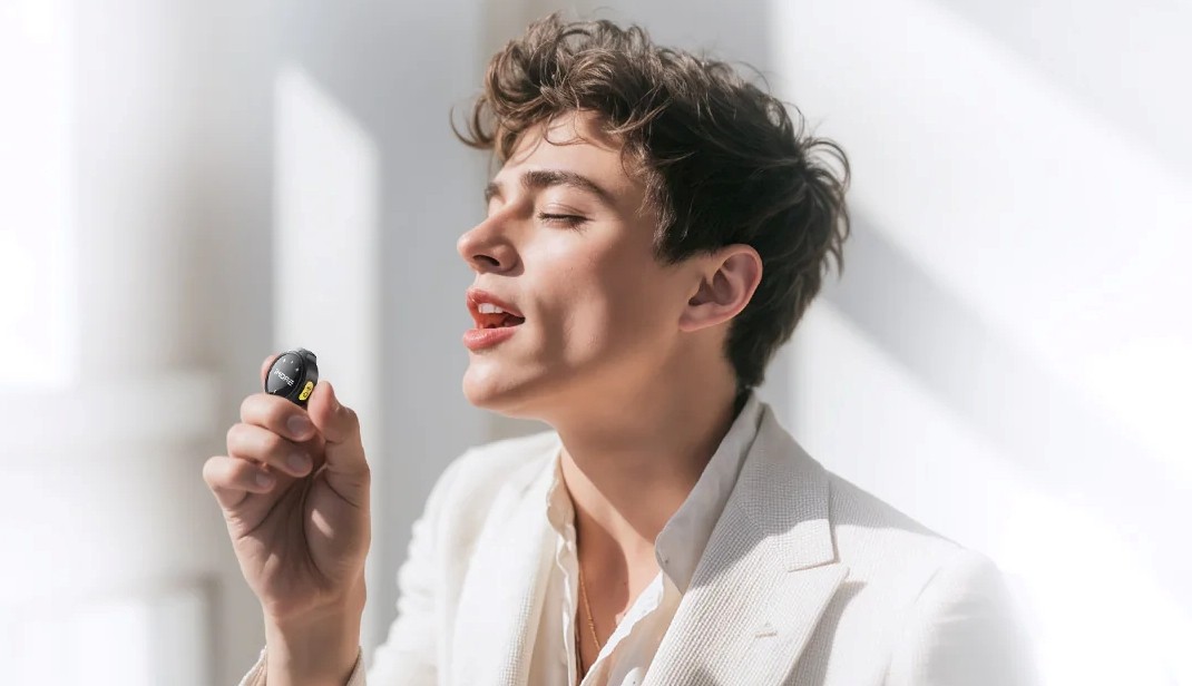 2025 Tech Gift Picks: 1MORE’s Ear Clip S12 Headphones and Pixie Mini Mic