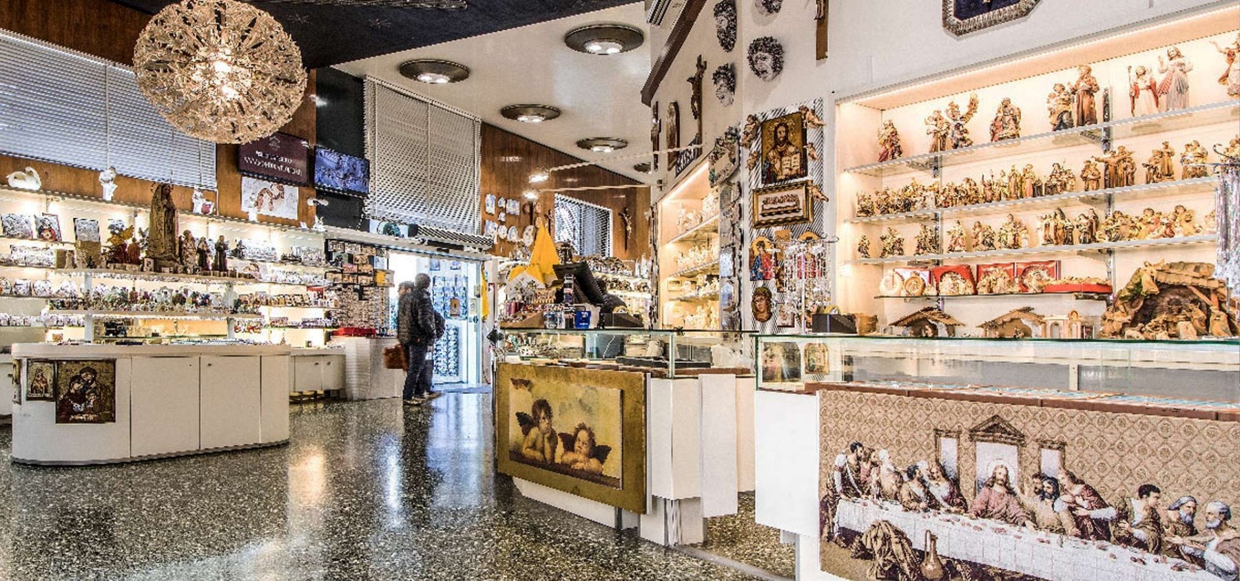 Meaningful Valentine’s Day Religious Gifts from Mondo Cattolico in Rome