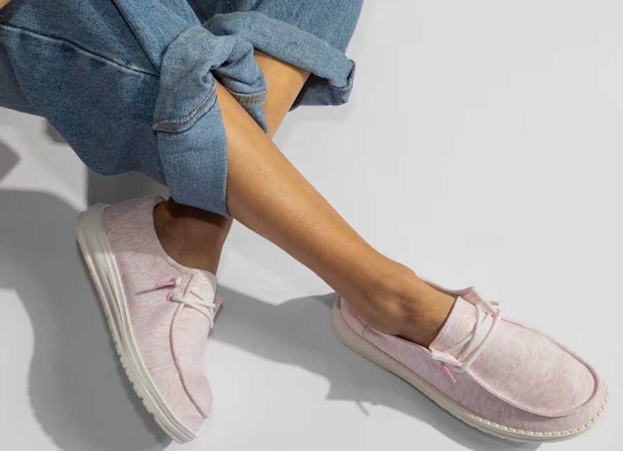 HEYDUDE Wally & Wendy Stretch Jersey: The Comfort of Your Fav Tee